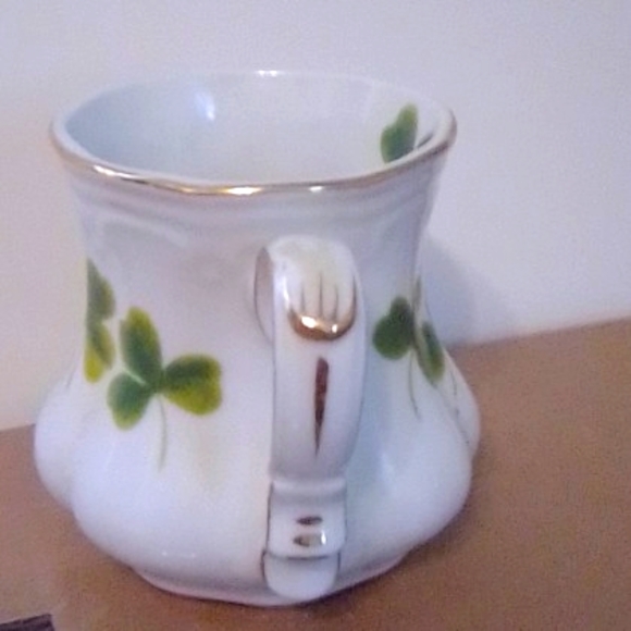 Porcelain cup and trinket box - Picture 7 of 14